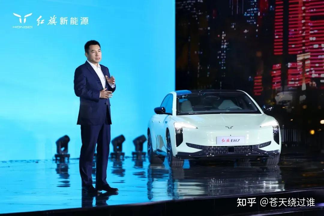 新华保险新掌门杨玉成首次业绩发布秀即遇挫，模拟可比归母净利下滑超4成