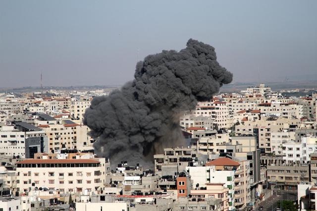 密集轰炸，数十人死伤！以色列突发
