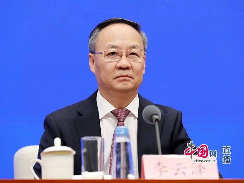 中国人民银行行长潘功胜：创新推出债券市场的科技板