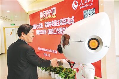 两会 | 对话东方财富董事长其实：金融业正系统性拥抱AI，大模型应用有三大挑战