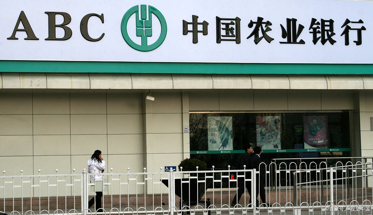 喀麦隆三月份借款目标为1450亿中非法郎（约合2.3亿美元），利率最高为7.5%