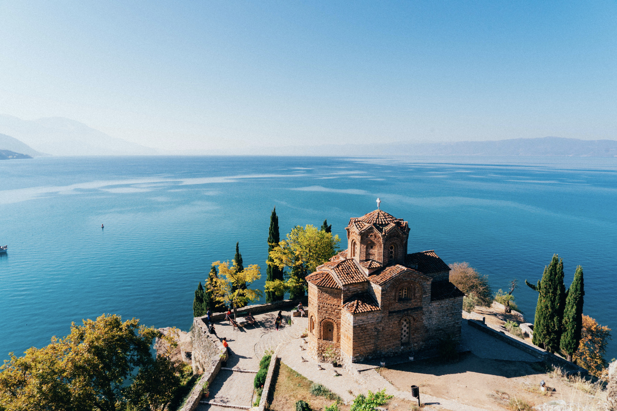 波黑通过《2025-2027年经济改革计划》