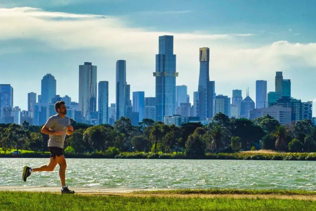 巴西央行下调2025年GDP增长预测至1.9%