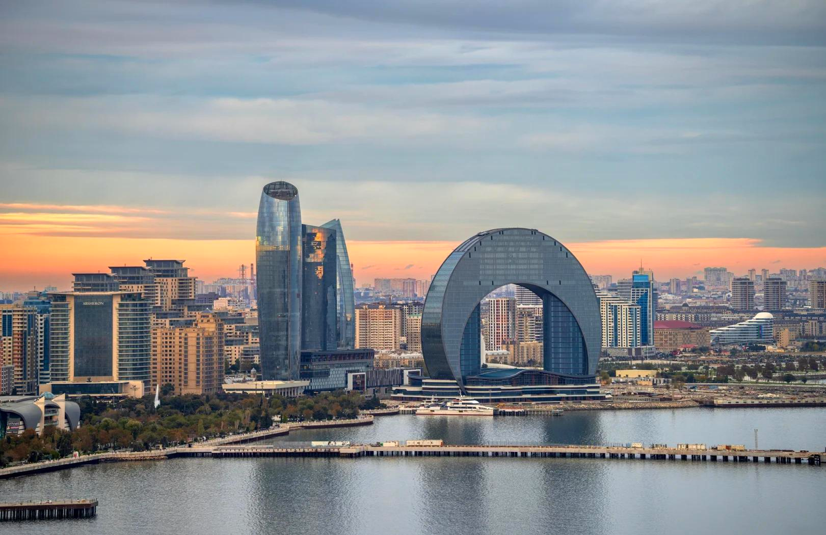 中国和阿塞拜疆政府间经贸合作委员会第十次会议在巴库召开