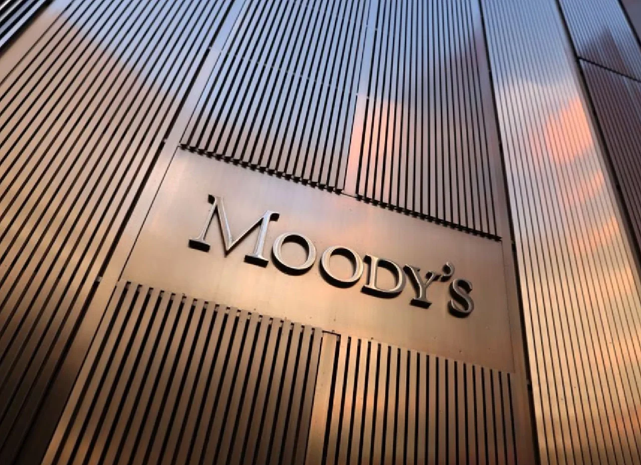 穆迪下调评级拉响警报 “卖出美国”交易或卷土重来