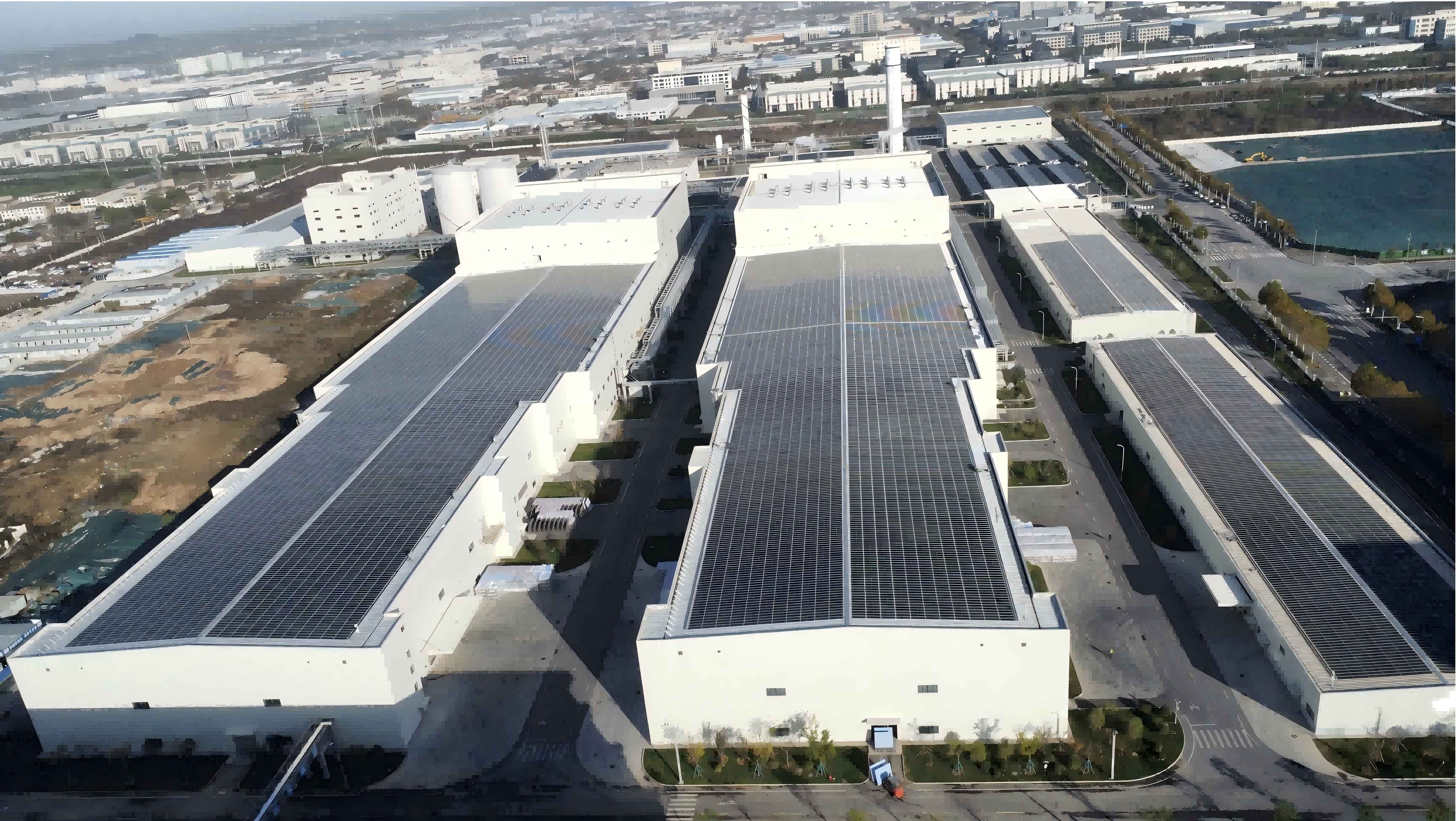 广西能源股份集中式光伏项目成功并网发电