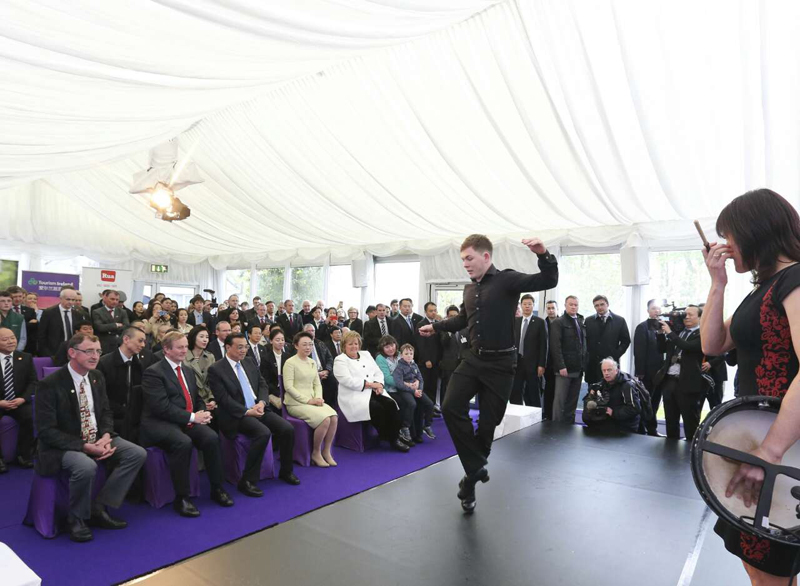 过去三年近2000架美国军用飞机经停爱尔兰