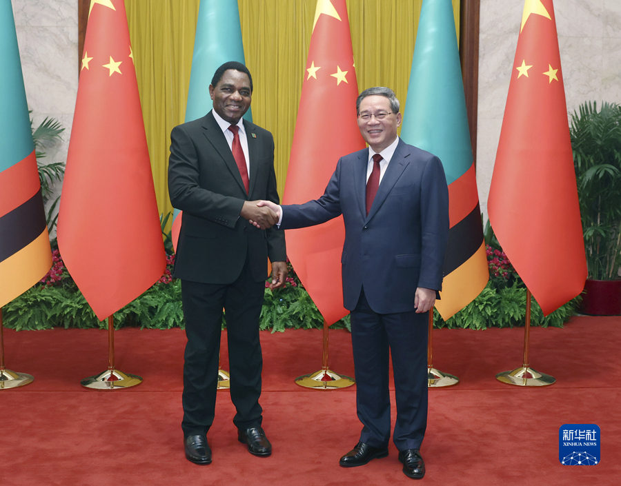 李强同加拿大总理卡尼通电话