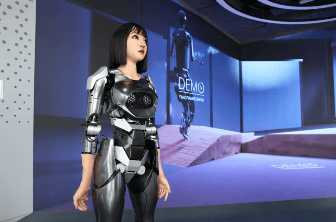 在北京，机器人“闯”出大世界