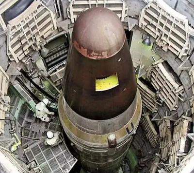 导弹一飞，保费翻倍：保险业打响“防御战”