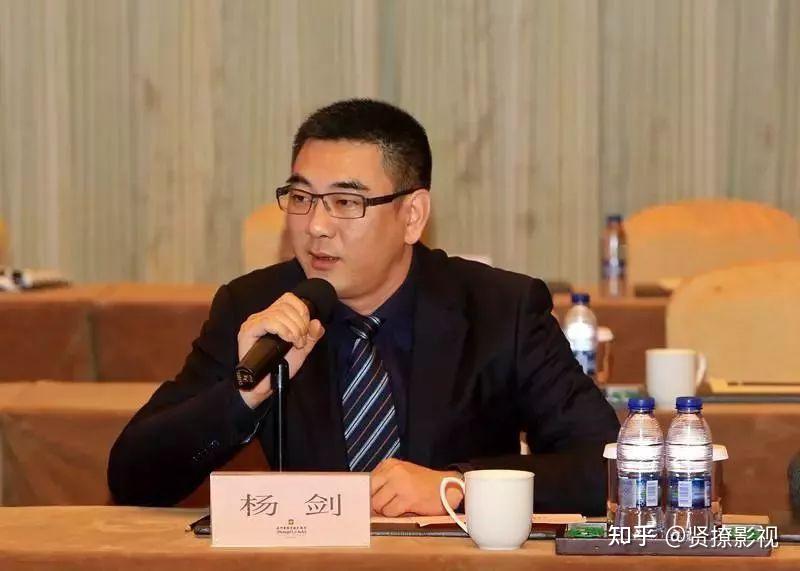 债基开始过苦日子？频繁遭遇赎回 多只收益转负 是该抄底还是避险？