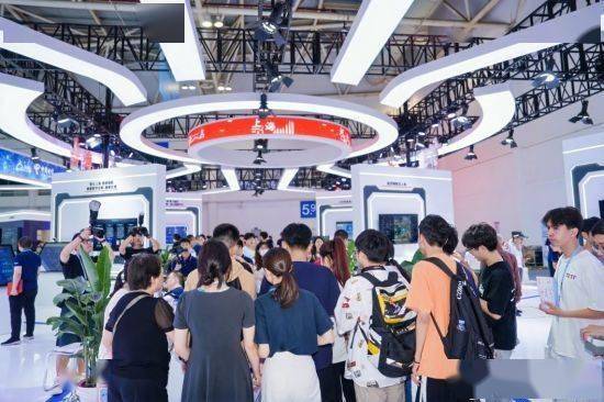 中国电信董事长柯瑞文：加快推进算力基础设施建设，打造面向AI的新一代弹性AIDC