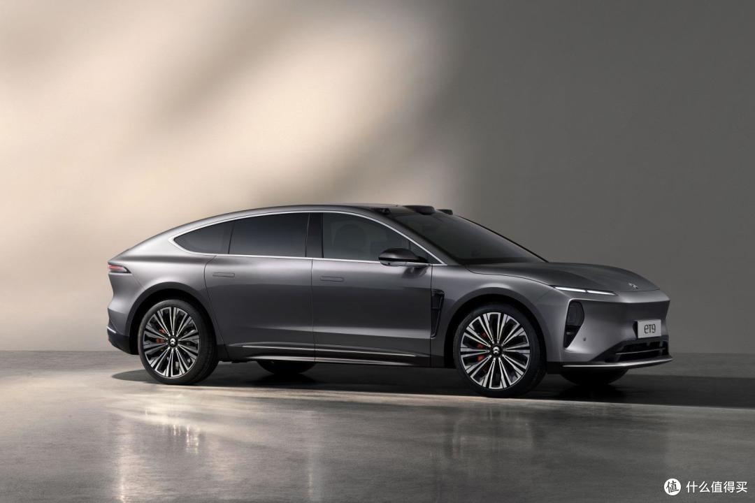 跻身“百万车企俱乐部” 蔚来探寻“第三发展阶段”新坐标