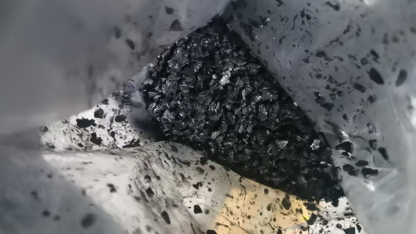 苏州固锝:定增获深交所审核通过 加码光伏银浆产能并布局前沿技术