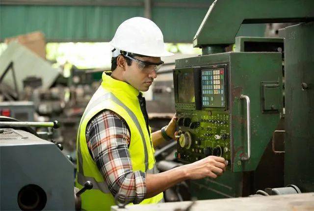 南非税务局将于2026年加强银行账户监管