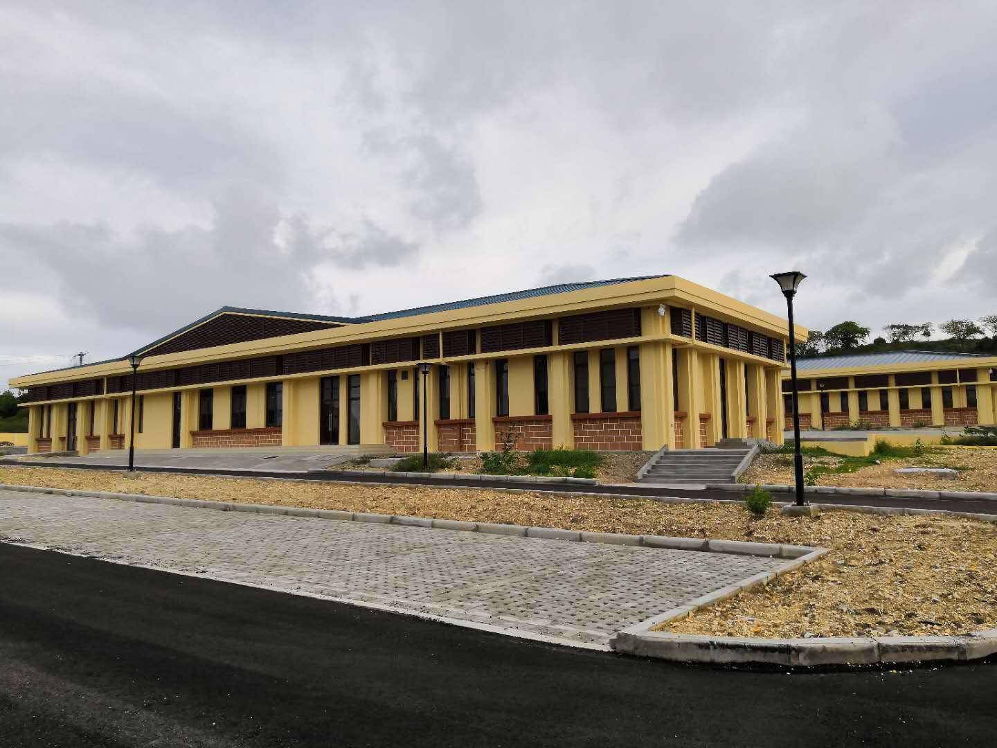 安巴政府邀请当地承包商参与基础设施修复项目竞标