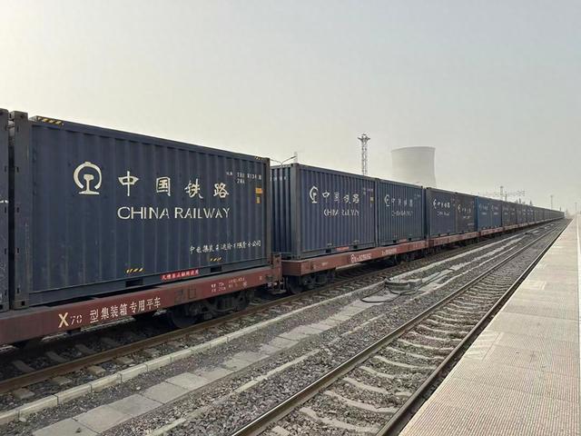 大秦铁路：1月大秦线货物运输量同比增长5%