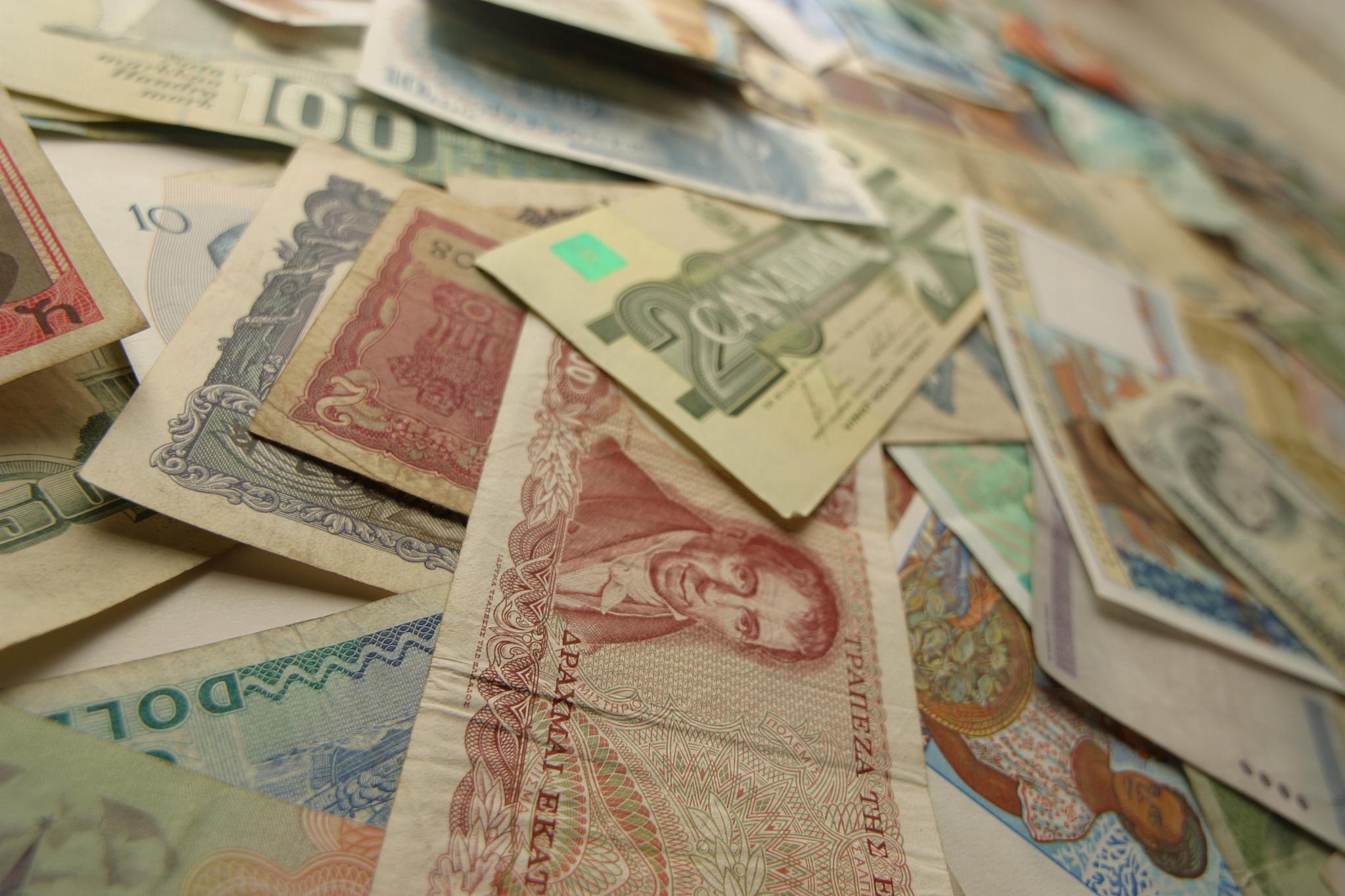 人民币汇率再创新高,外贸企业继续“向内求”