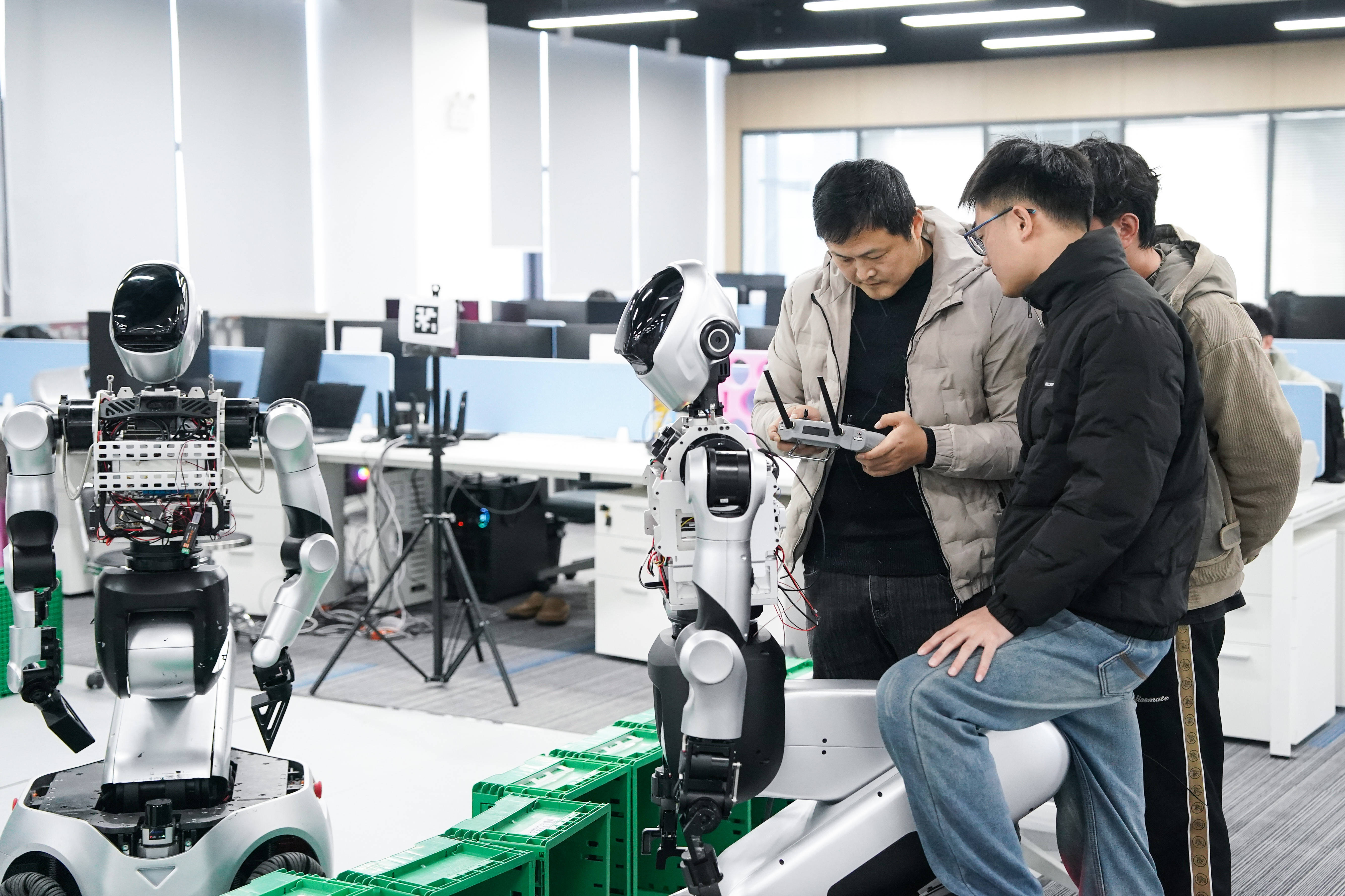 精准施策做强智能制造