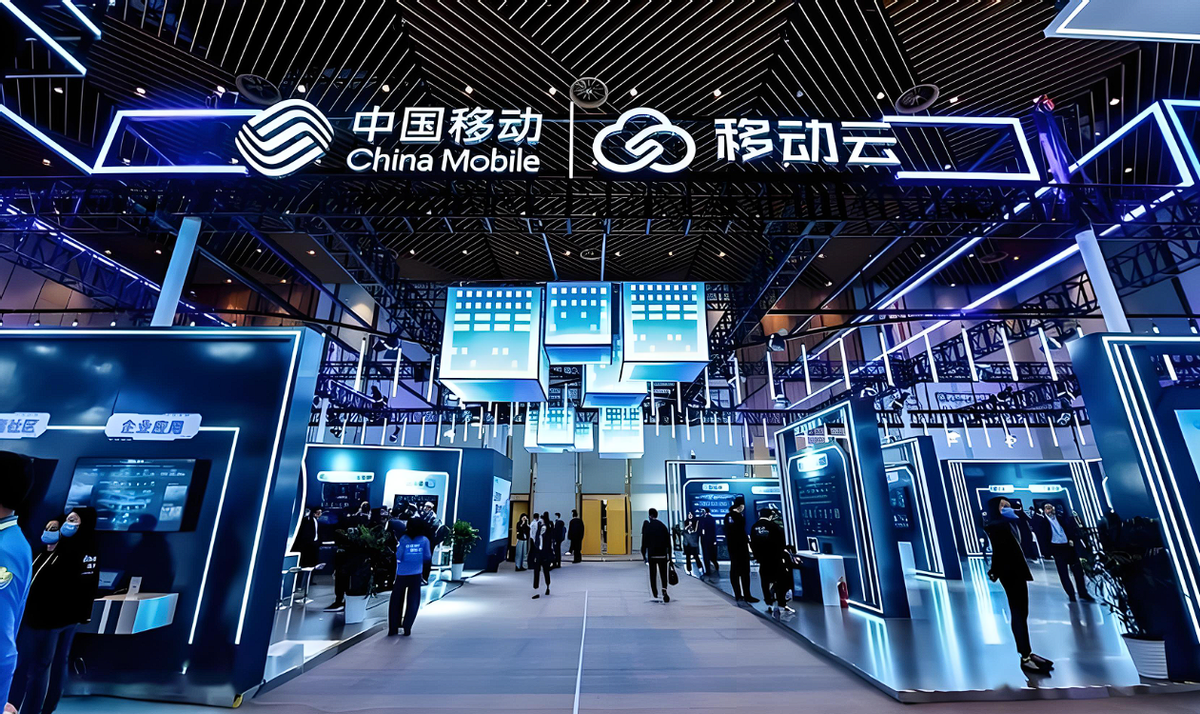 国际观察｜从“云端对话”到“端侧执行”——机器人手机折射中国AI智能体加速应用