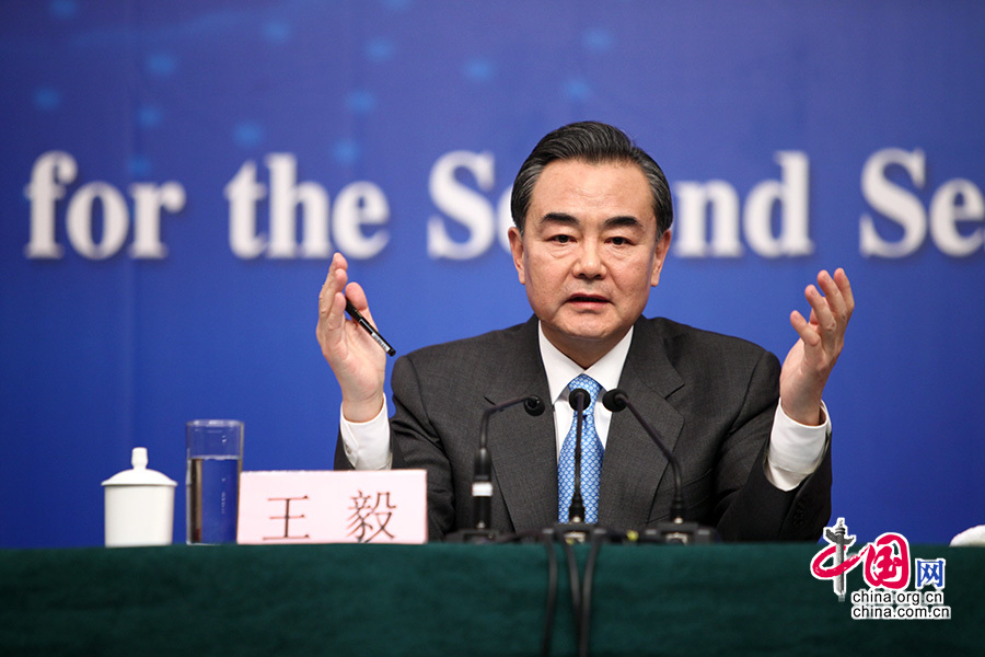 3月8日，王毅答中外记者问