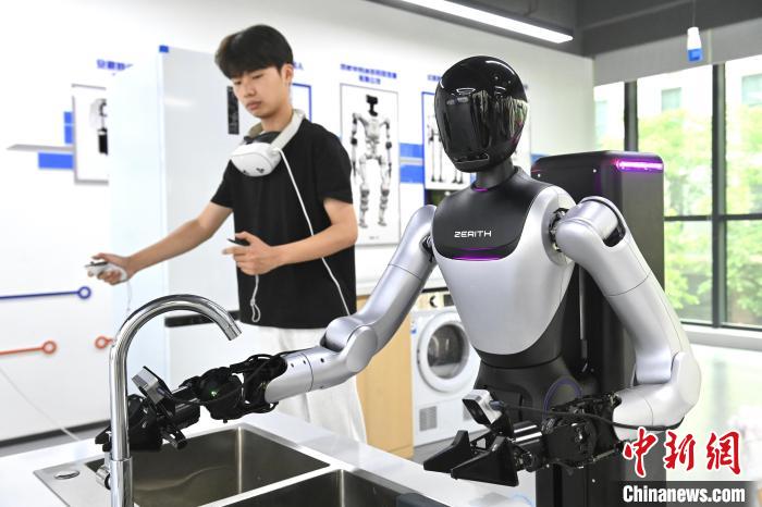 上海推出全国首个虚实融合具身智能训练场