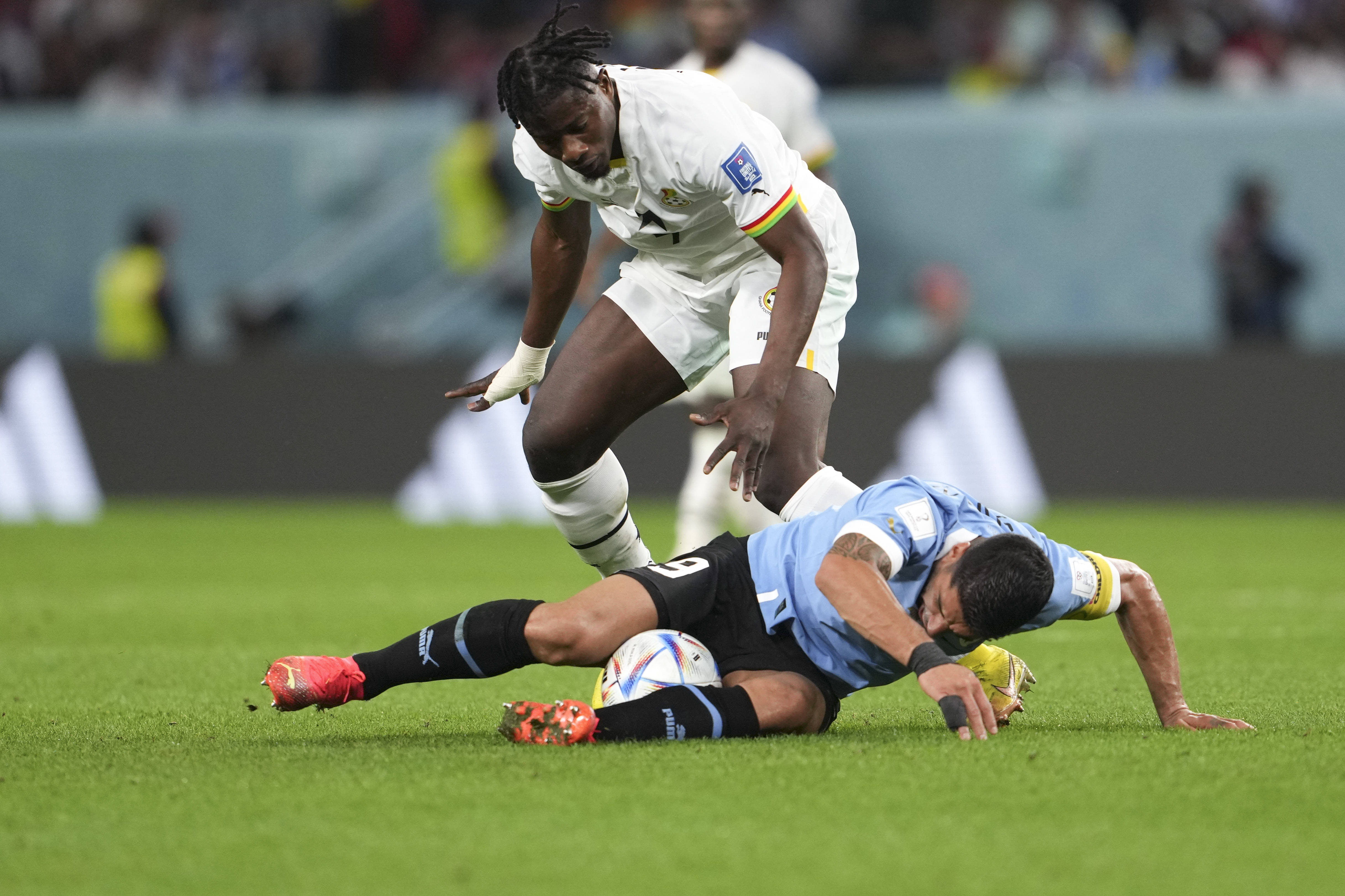 加纳财政部长公布新的外汇储备政策