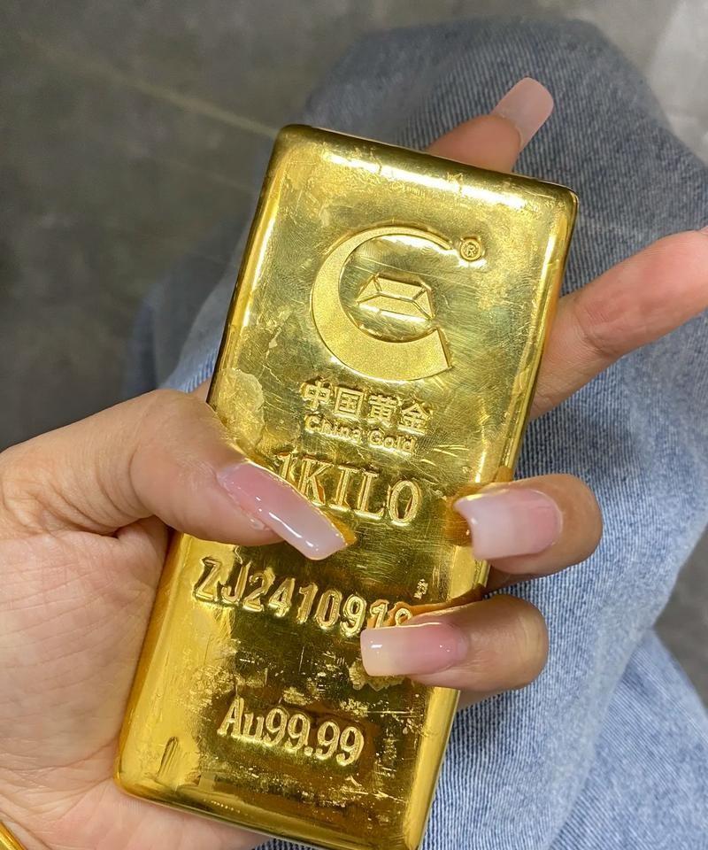 “大炮一响，黄金万两”，这次不灵了？黄金为什么跌？机构最新研判