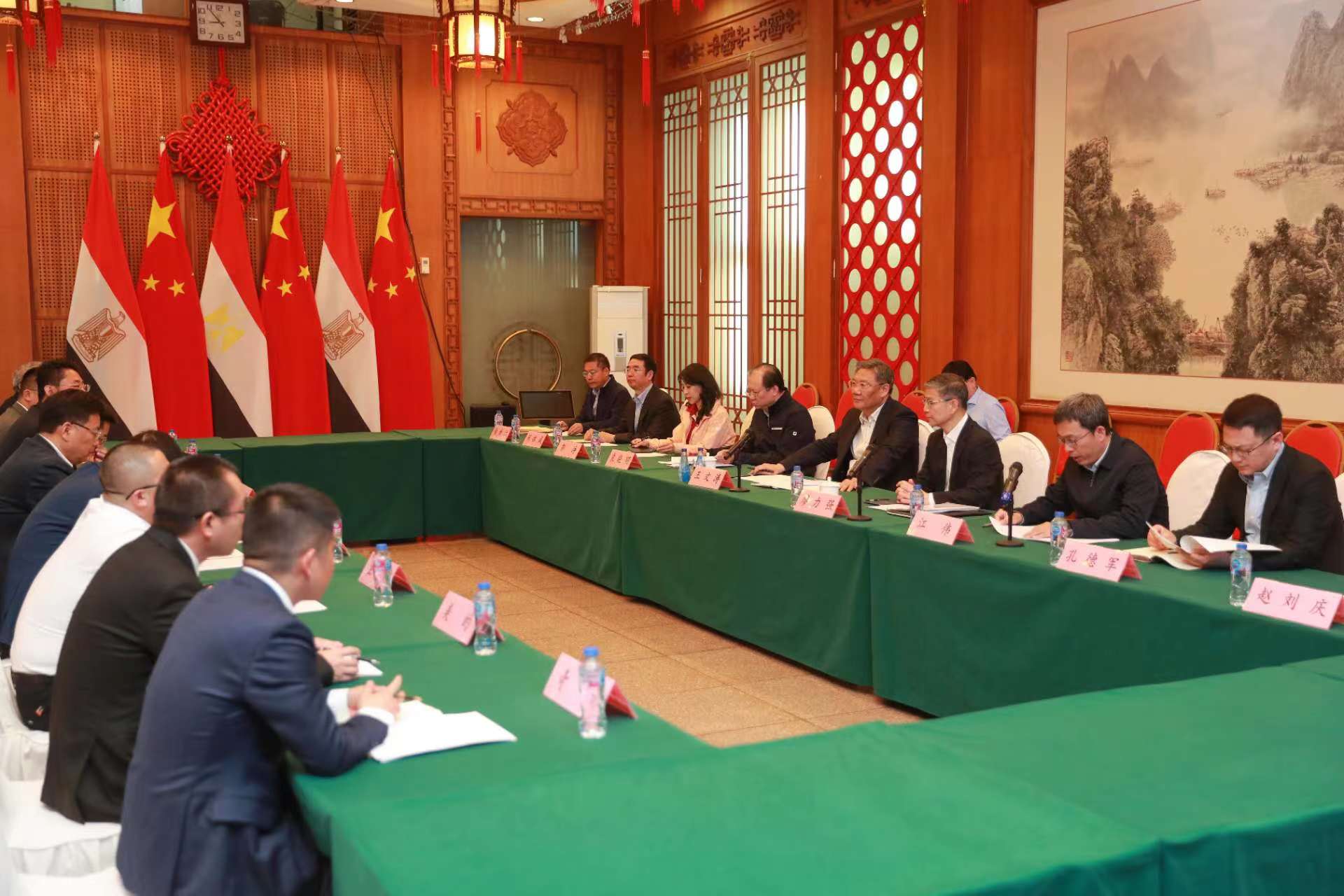 王文涛部长会见美中贸易全国委员会会员企业代表团