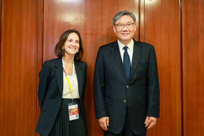 王文涛部长会见美中贸易全国委员会会员企业代表团