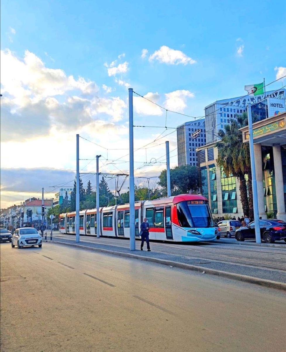 阿尔及利亚推动电子支付发展以减少现金使用